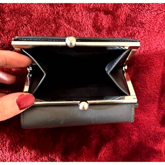 Vintage Esprit Leather Trifold Wallet - Picture 5 of 6